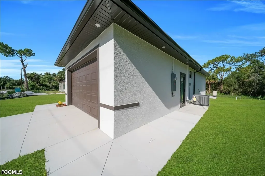 1405 Palmetto Avenue Lehigh Acres FL 33972