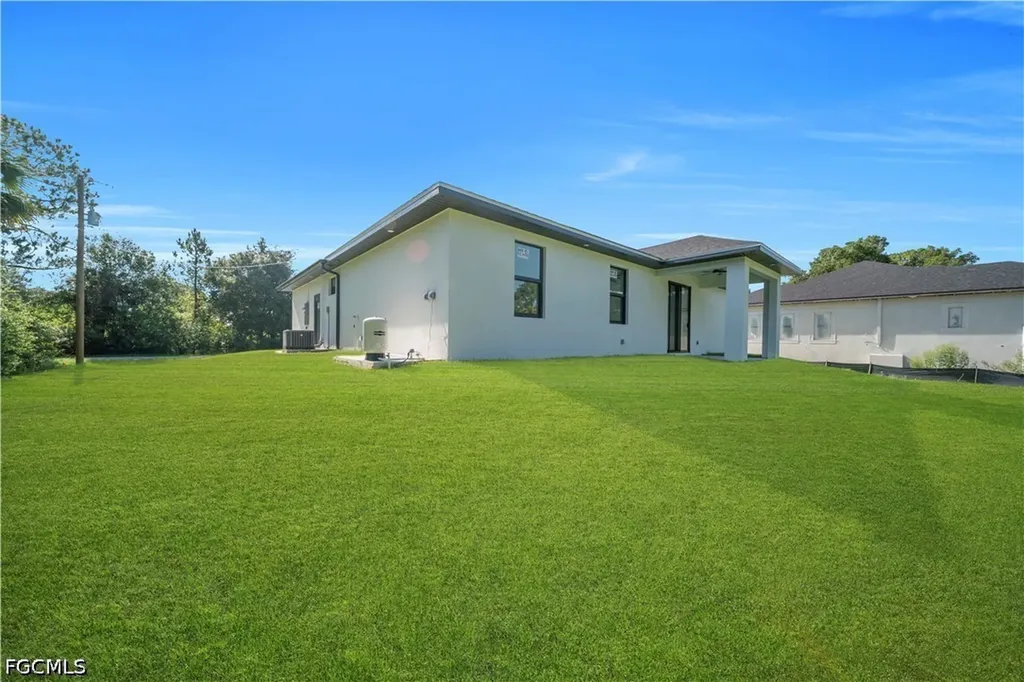 1405 Palmetto Avenue Lehigh Acres FL 33972