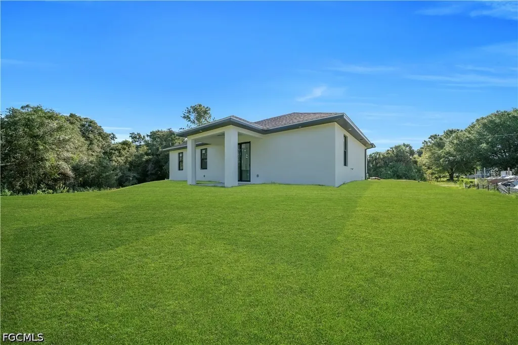 1405 Palmetto Avenue Lehigh Acres FL 33972
