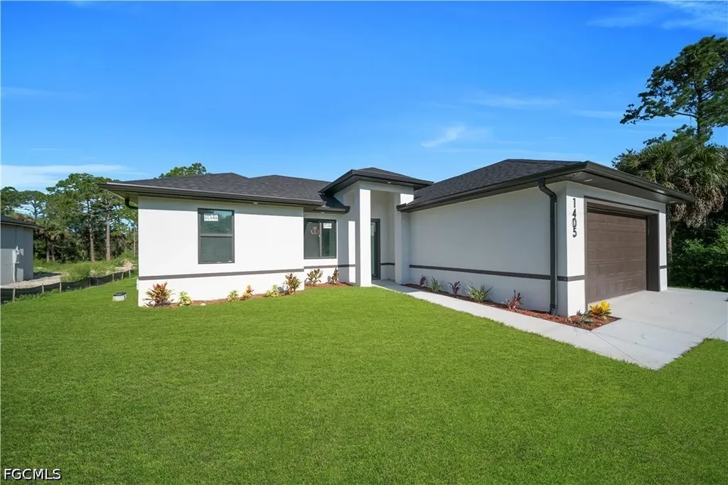 1405 Palmetto Avenue Lehigh Acres FL 33972