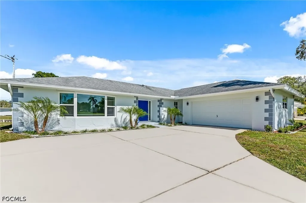 1729 Cascade Way N North Fort Myers FL 33917