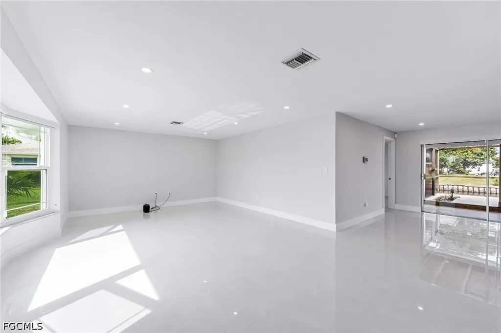 1729 Cascade Way N North Fort Myers FL 33917