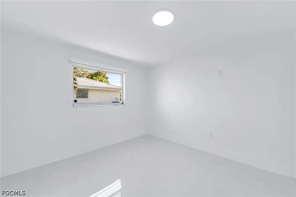 1729 Cascade Way N North Fort Myers FL 33917