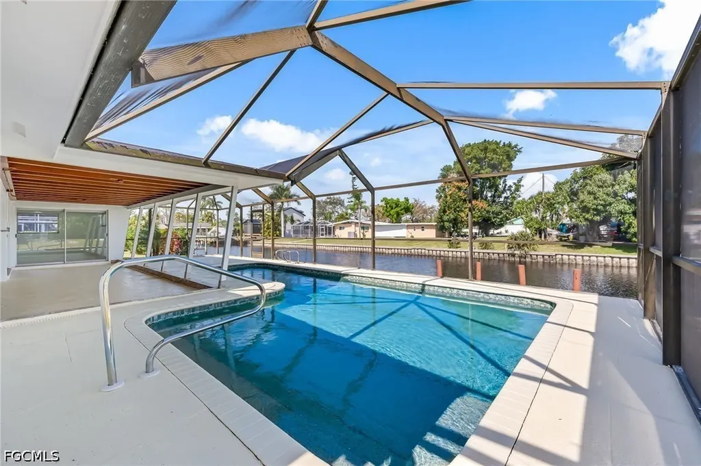 1729 Cascade Way N North Fort Myers FL 33917