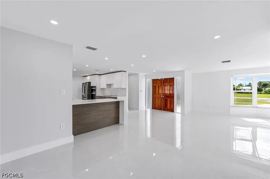 1729 Cascade Way N North Fort Myers FL 33917