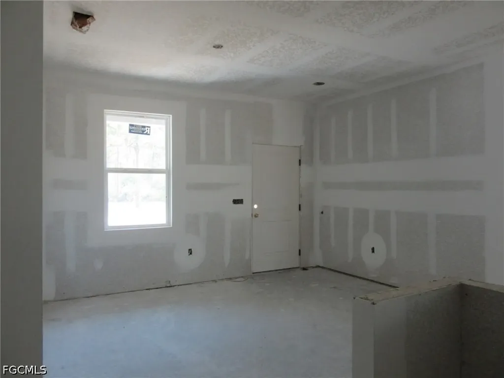 702 E 15th Street Lehigh Acres FL 33972