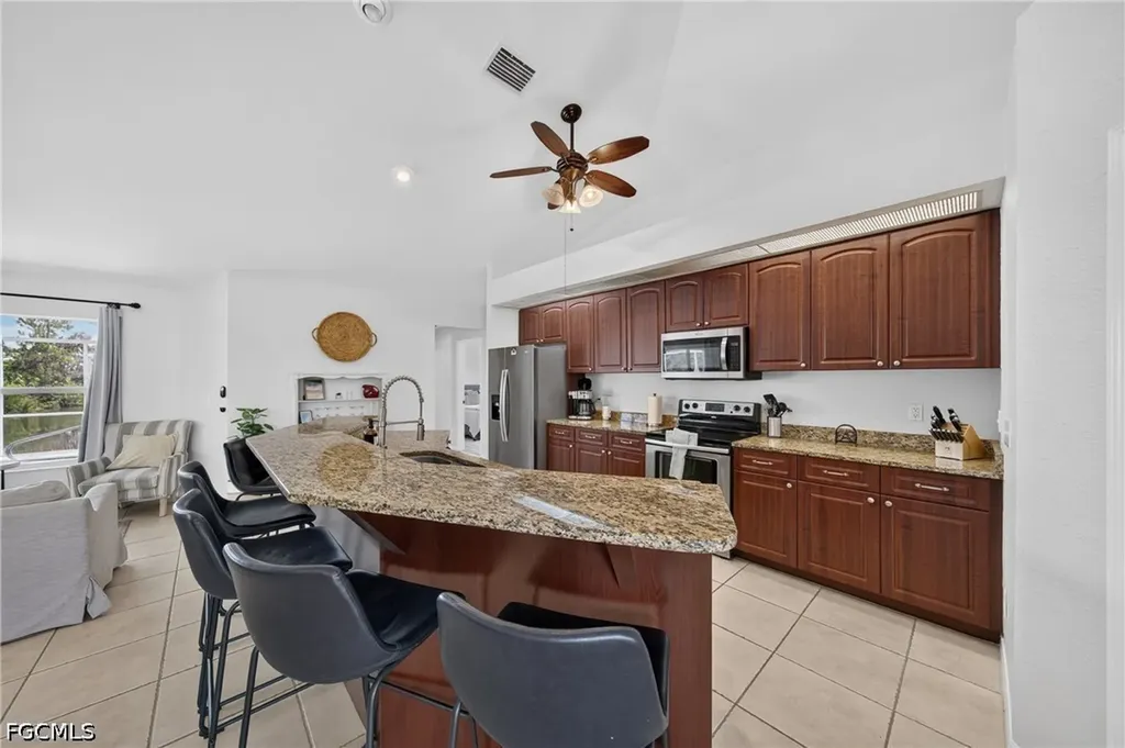 519 NE 19th Terrace Cape Coral FL 33909