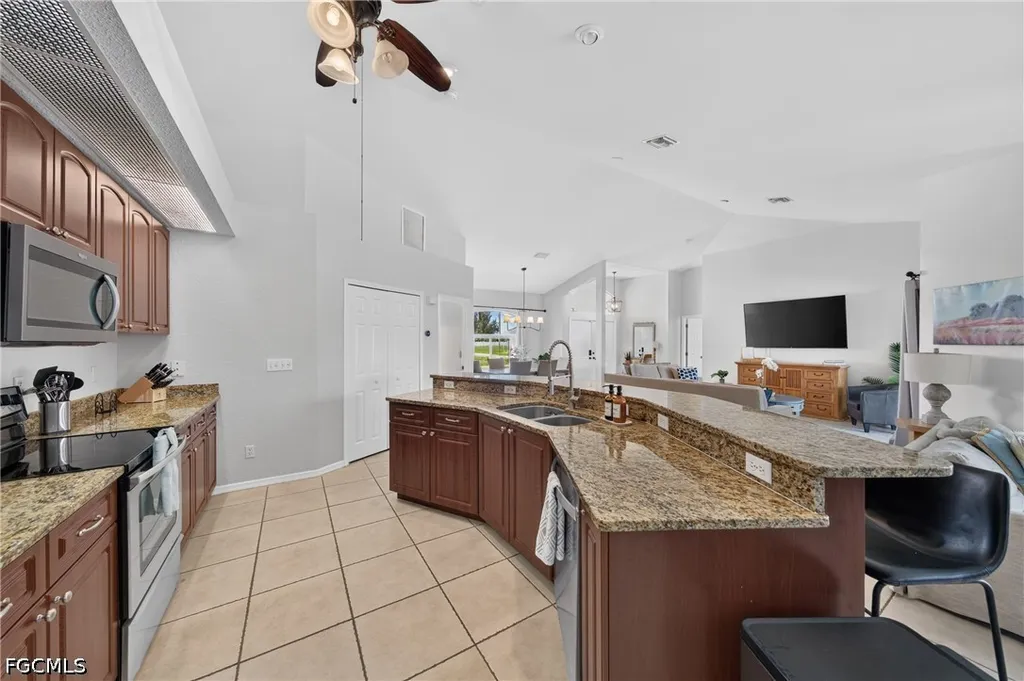 519 NE 19th Terrace Cape Coral FL 33909