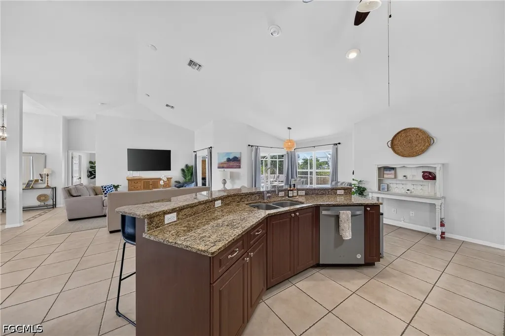519 NE 19th Terrace Cape Coral FL 33909
