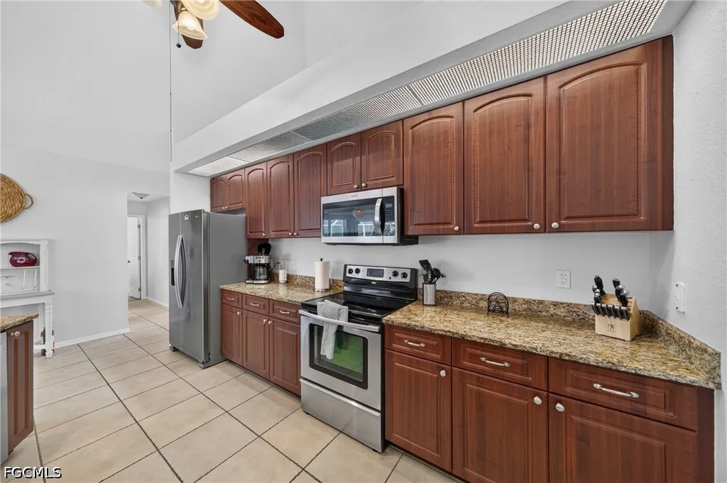 519 NE 19th Terrace Cape Coral FL 33909