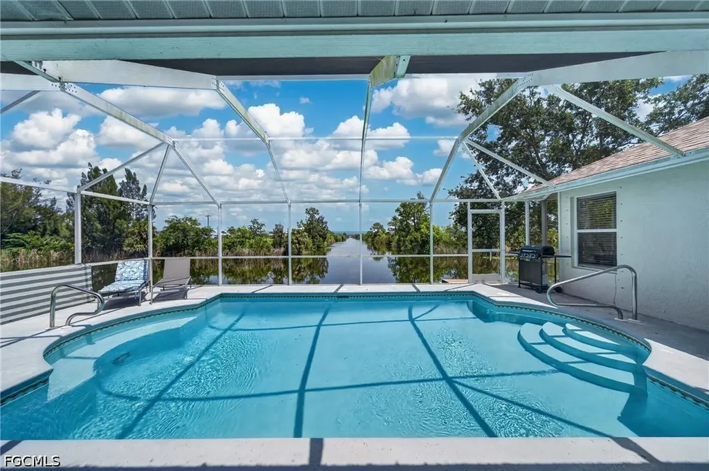 519 NE 19th Terrace Cape Coral FL 33909