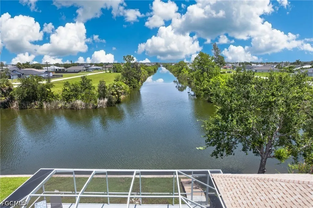 519 NE 19th Terrace Cape Coral FL 33909
