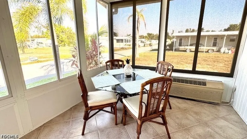 5520 Colonial Road North Fort Myers FL 33917