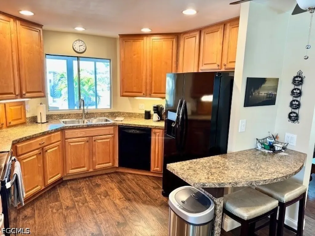 5520 Colonial Road North Fort Myers FL 33917