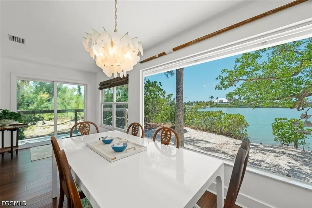 2539 Coconut Drive Sanibel FL 33957
