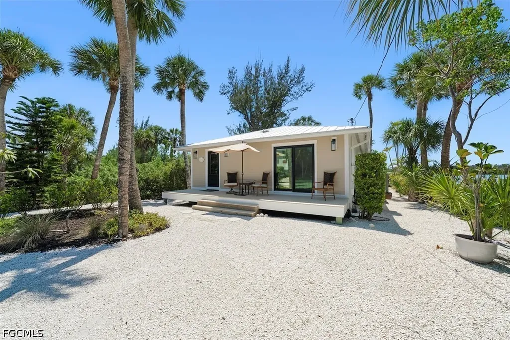 2539 Coconut Drive Sanibel FL 33957