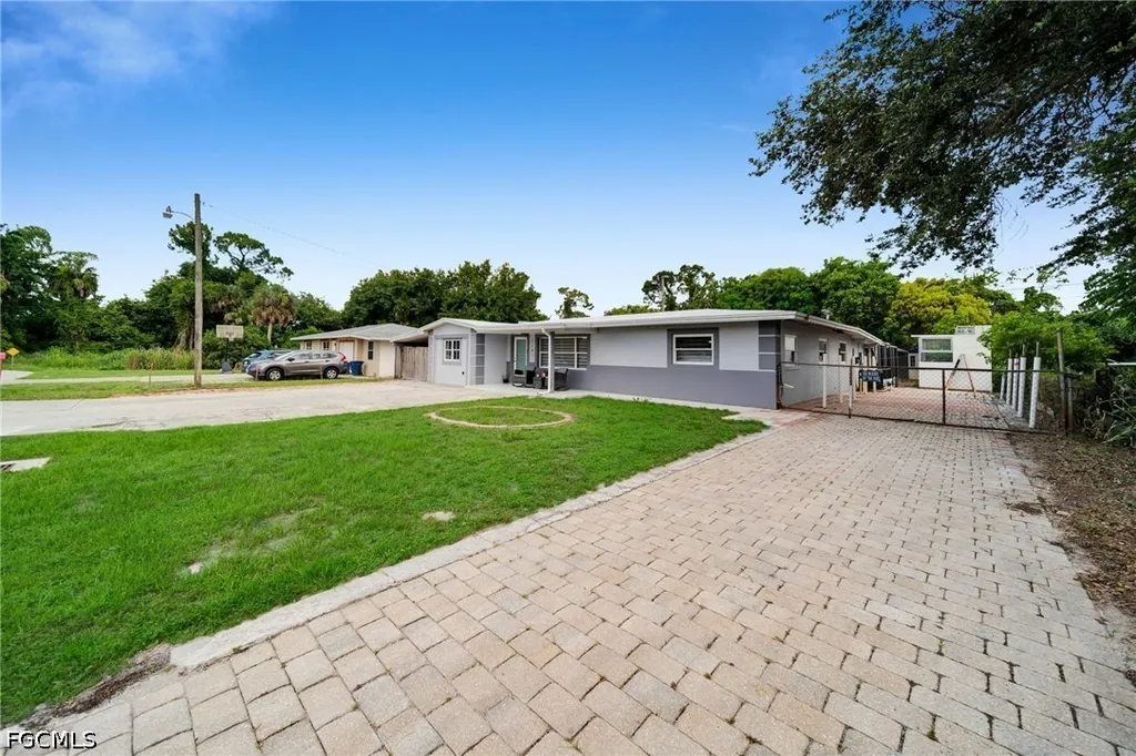 1191 Gramac Drive North Fort Myers FL 33917