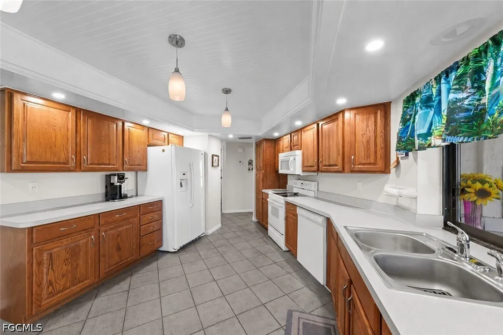 609 SW 35th Terrace Cape Coral FL 33914