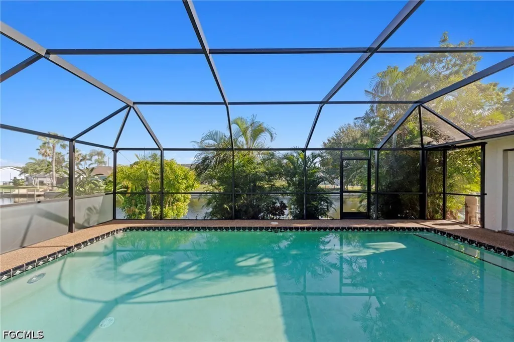 609 SW 35th Terrace Cape Coral FL 33914