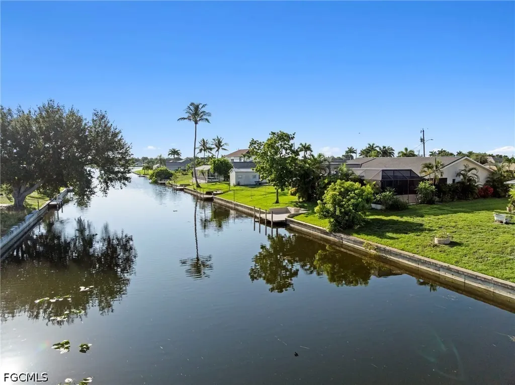 609 SW 35th Terrace Cape Coral FL 33914