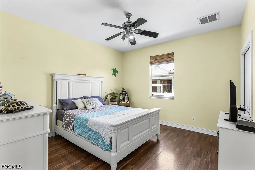 2441 NW 9th Terrace Cape Coral FL 33993