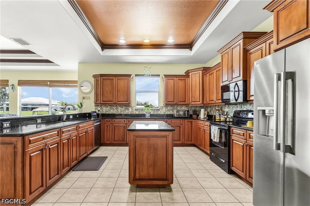 2441 NW 9th Terrace Cape Coral FL 33993