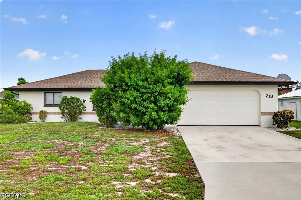 718 SW 35th Terrace Cape Coral FL 33914