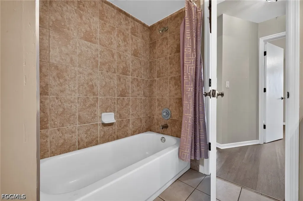 718 SW 35th Terrace Cape Coral FL 33914