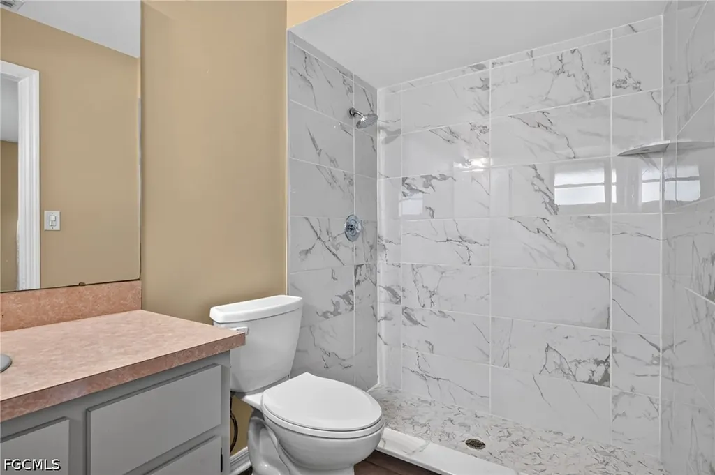 718 SW 35th Terrace Cape Coral FL 33914