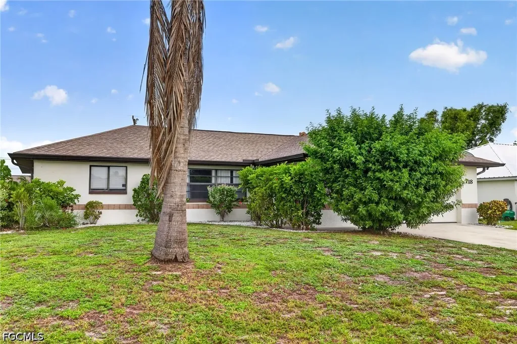 718 SW 35th Terrace Cape Coral FL 33914