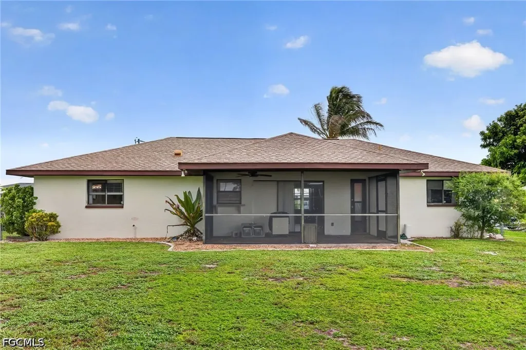 718 SW 35th Terrace Cape Coral FL 33914