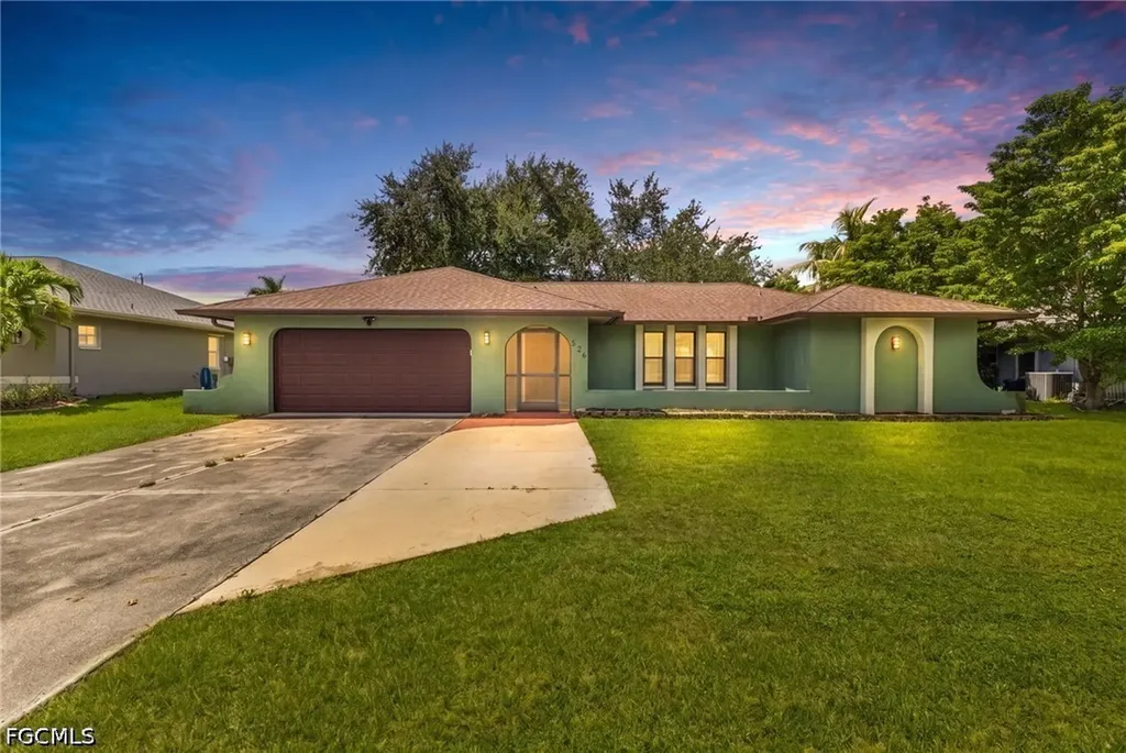 526 SE 34th Street Cape Coral FL 33904