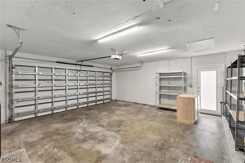 526 SE 34th Street Cape Coral FL 33904