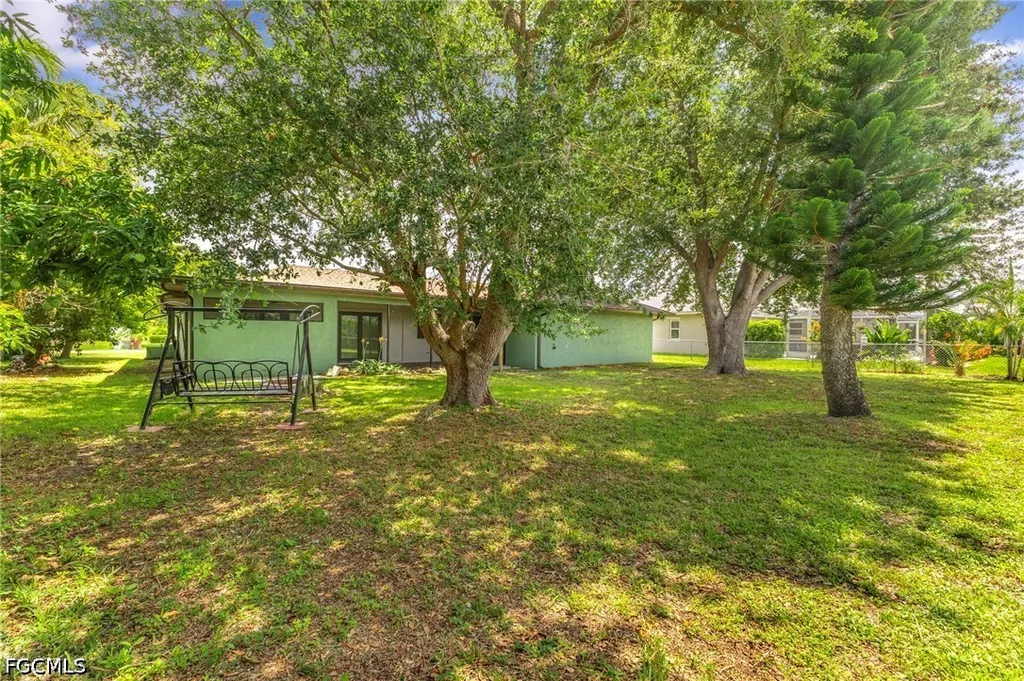 526 SE 34th Street Cape Coral FL 33904