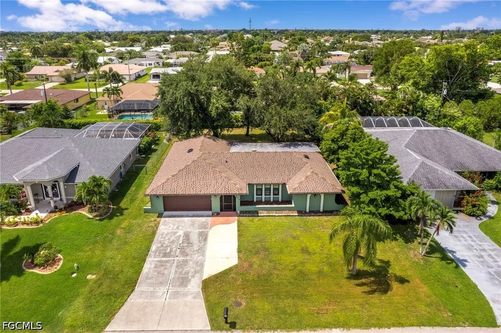 526 SE 34th Street Cape Coral FL 33904
