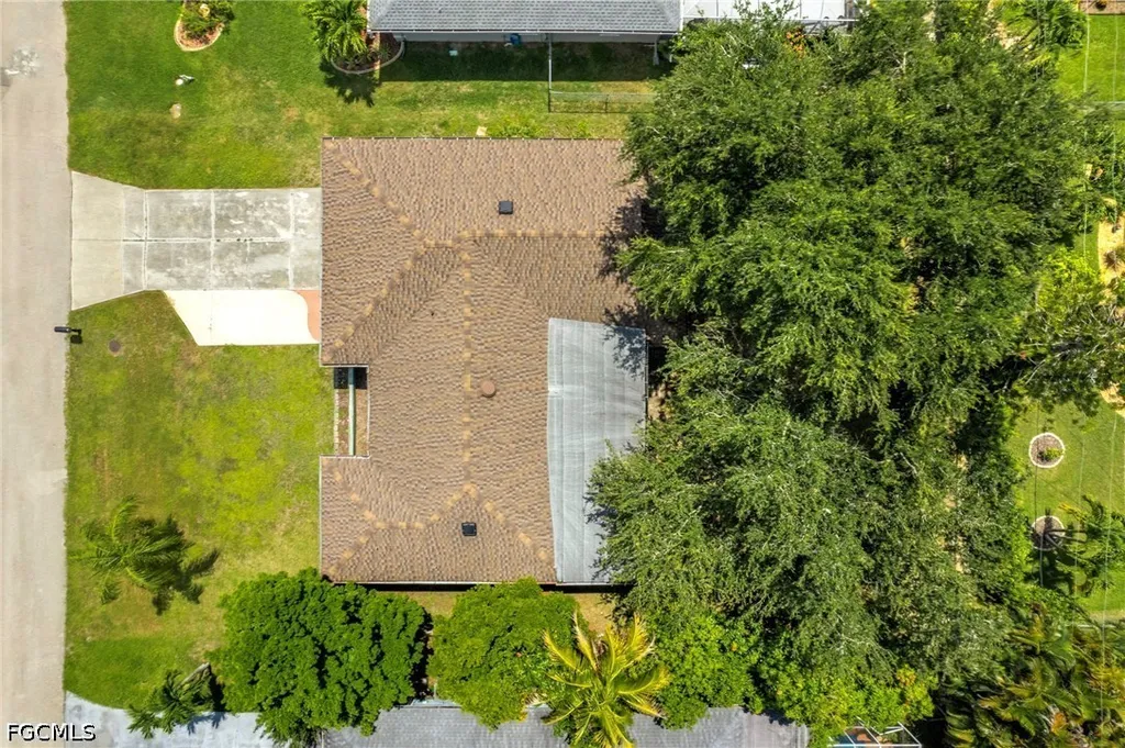 526 SE 34th Street Cape Coral FL 33904