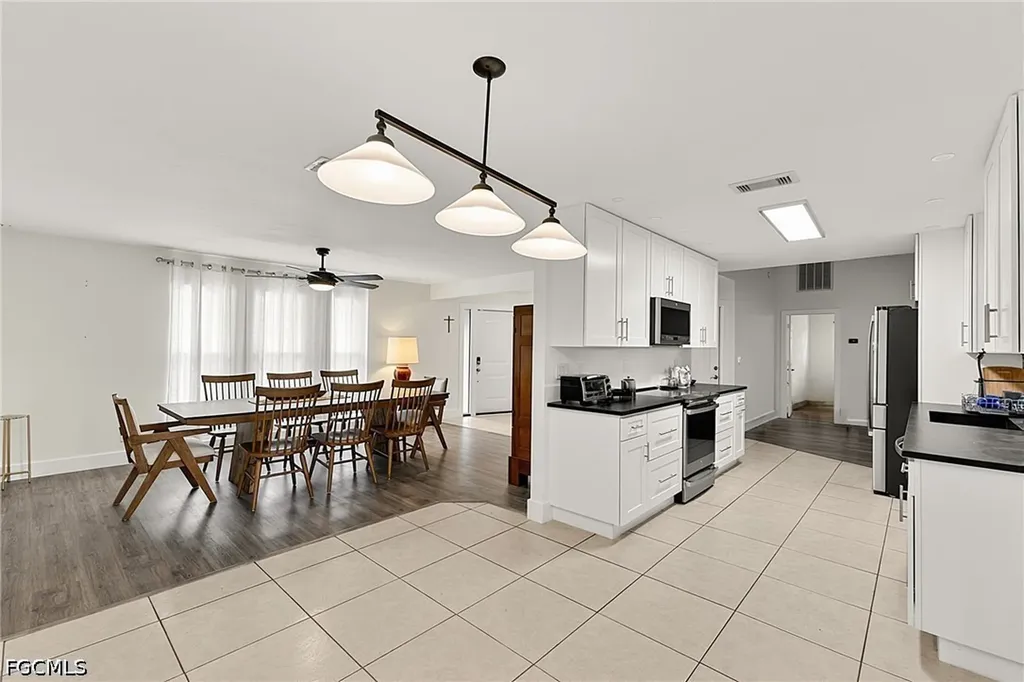 526 SE 34th Street Cape Coral FL 33904