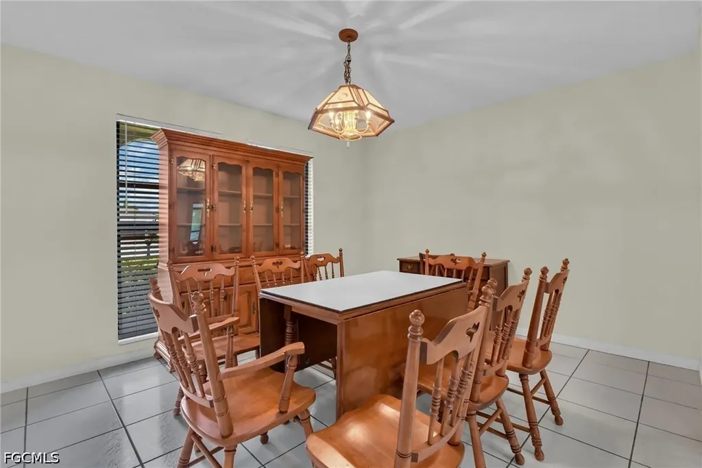 534 SE 32nd Terrace Cape Coral FL 33904