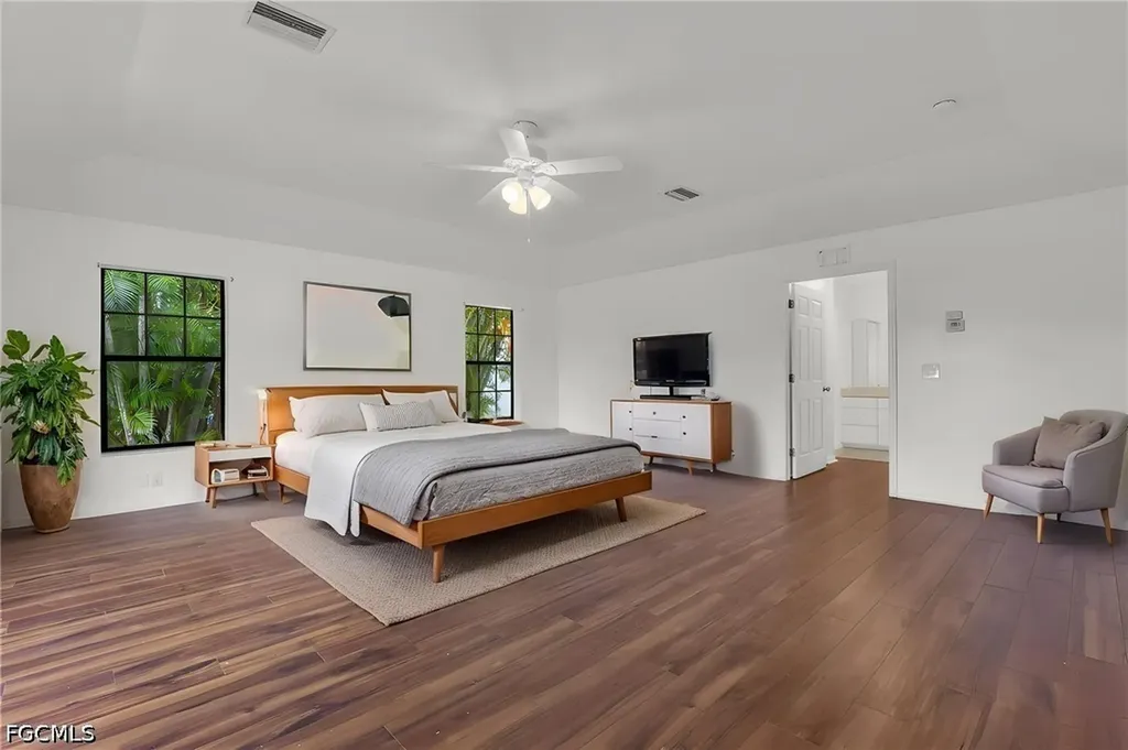 534 SE 32nd Terrace Cape Coral FL 33904