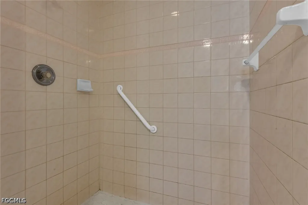 534 SE 32nd Terrace Cape Coral FL 33904