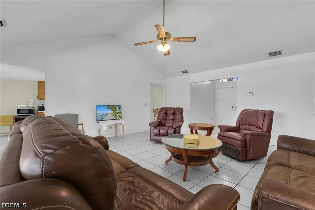 534 SE 32nd Terrace Cape Coral FL 33904