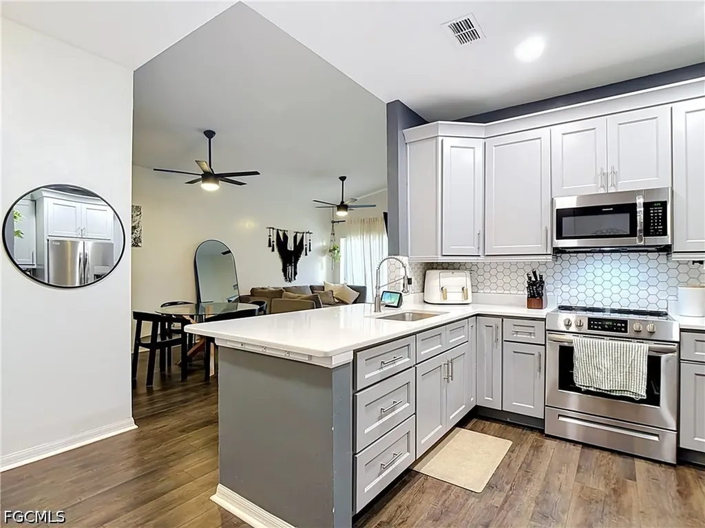 Fort Myers FL, 4241 Bellasol Circle, Unit 1923
