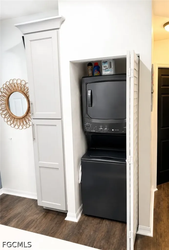 4241 Bellasol Circle Fort Myers FL 33916