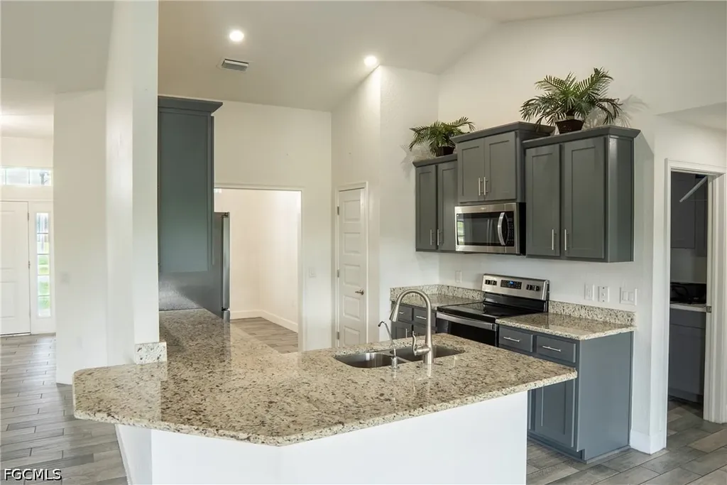 1100 Diplomat Parkway W Cape Coral FL 33993