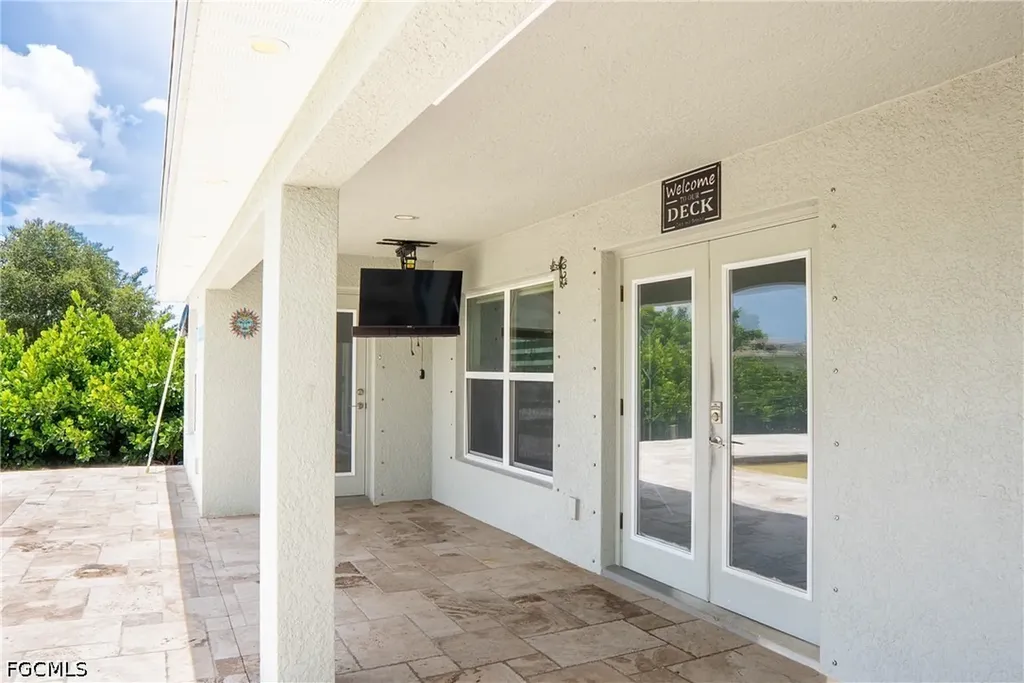 1100 Diplomat Parkway W Cape Coral FL 33993