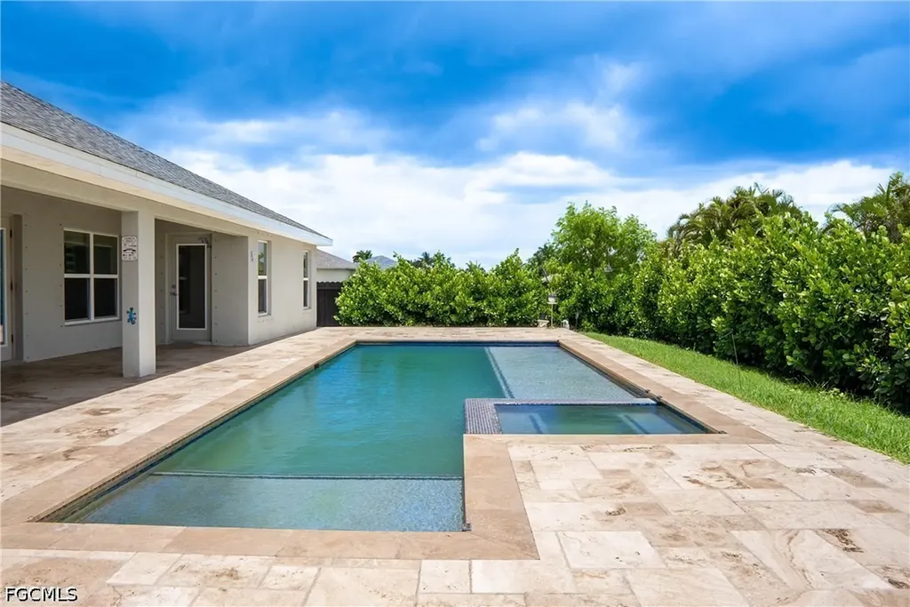 1100 Diplomat Parkway W Cape Coral FL 33993