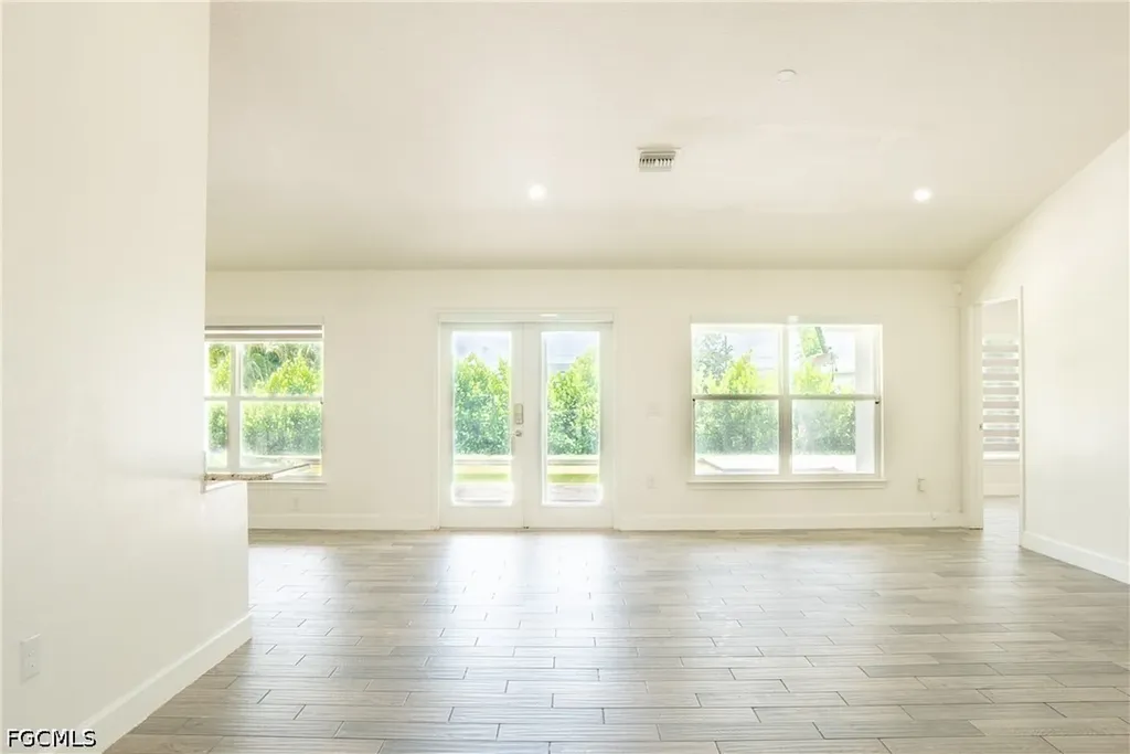 1100 Diplomat Parkway W Cape Coral FL 33993