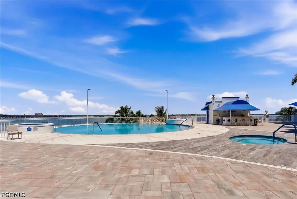 2743 1st Street Fort Myers FL 33916