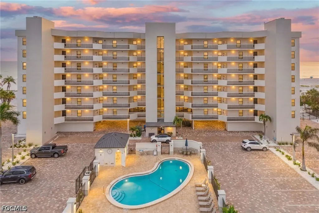 Fort Myers Beach FL, 7650 Estero Boulevard, Unit 804