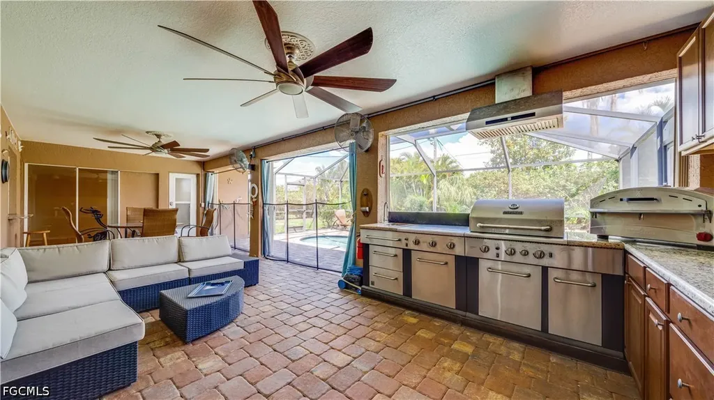 2821 SE 8th Avenue Cape Coral FL 33904